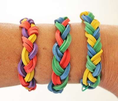 Come fare i braccialetti con gli elastici 