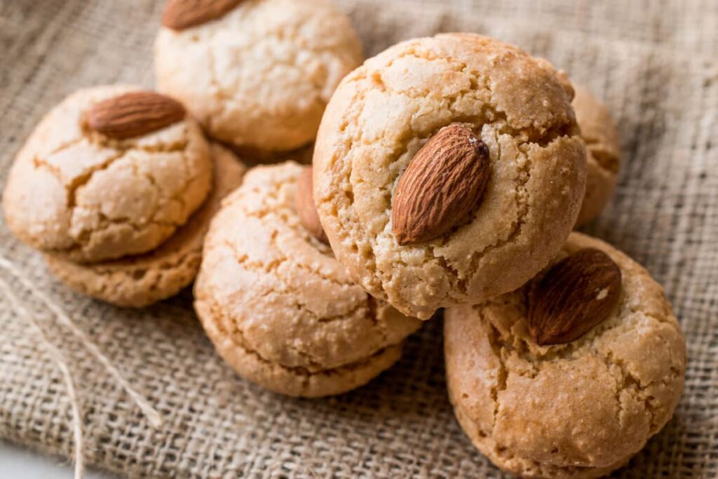 biscotti napoletani con pasta di mandorle 