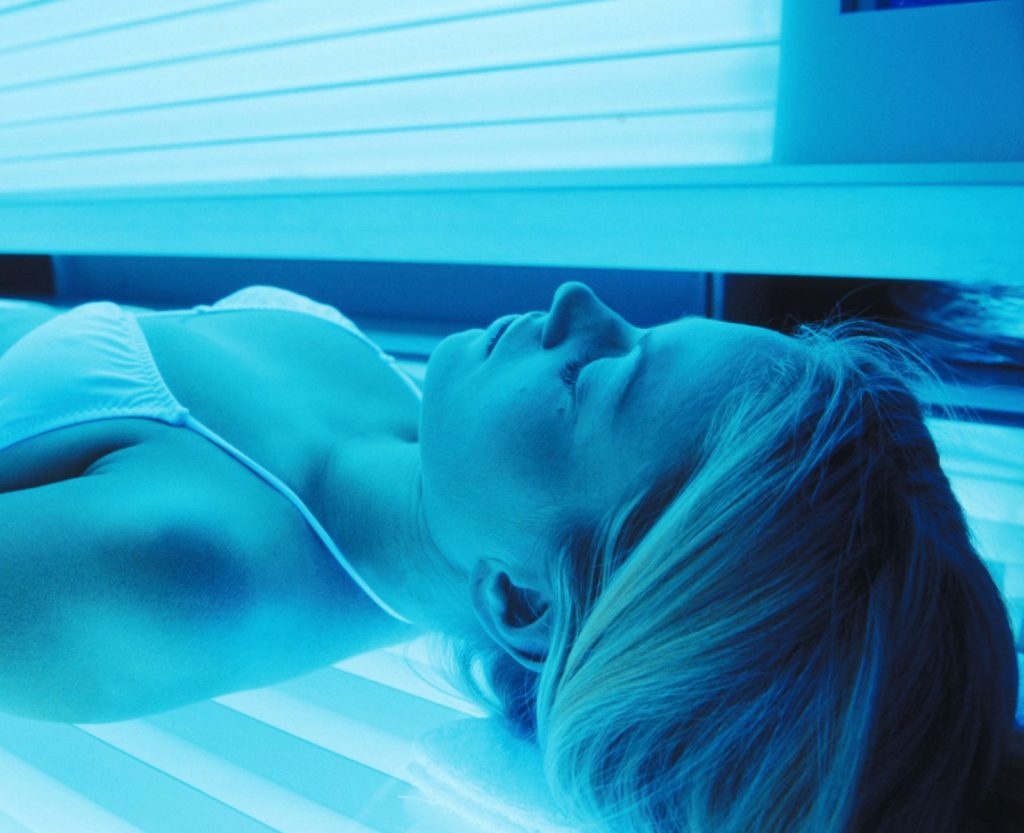 Tanning bed cam