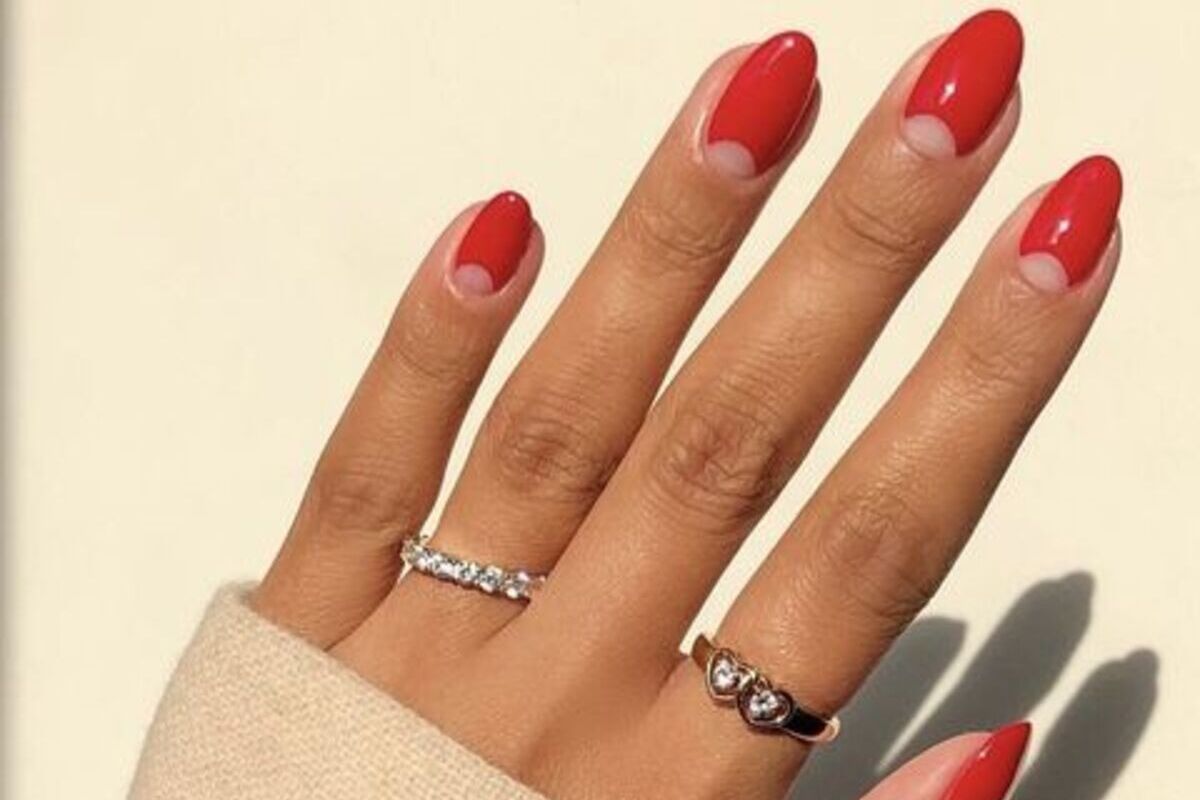 Half Moon Manicure è Lei La Tendenza Unghie Più Chic Ora Pourfemme