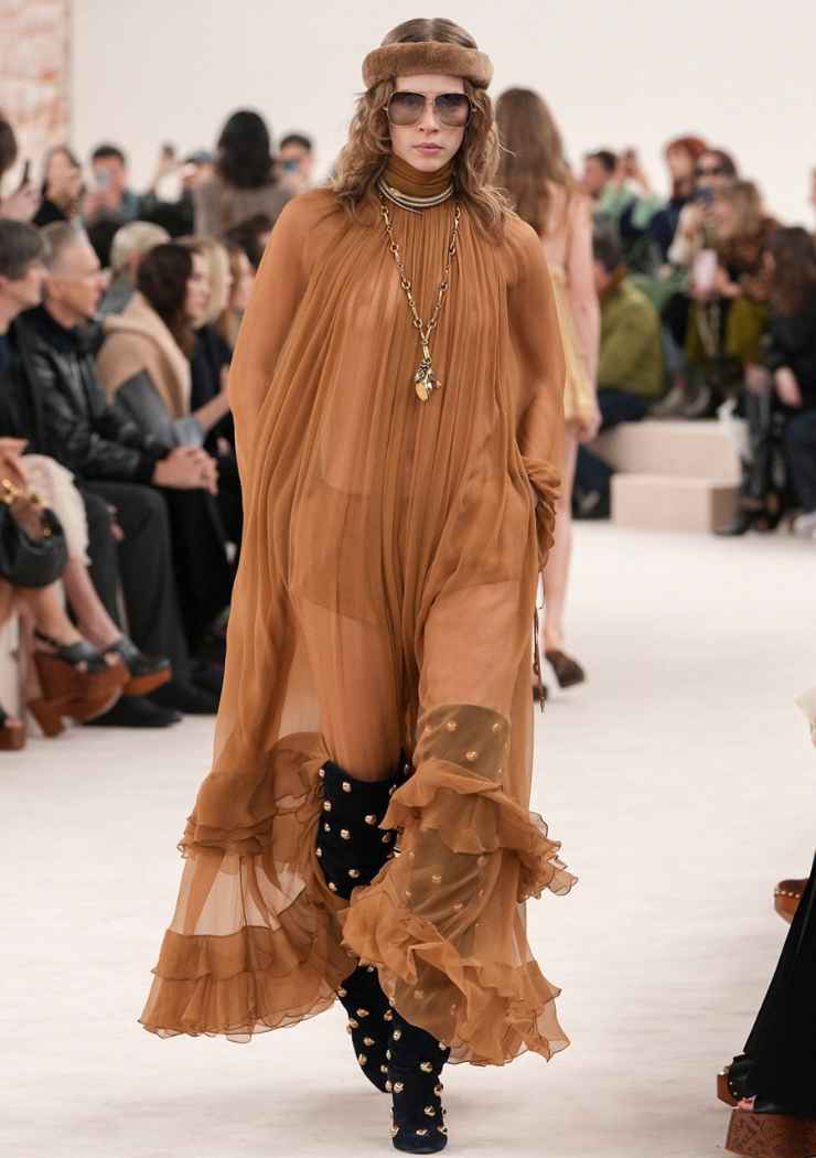 modella Chloé sfilata autunno inverno 2024-25