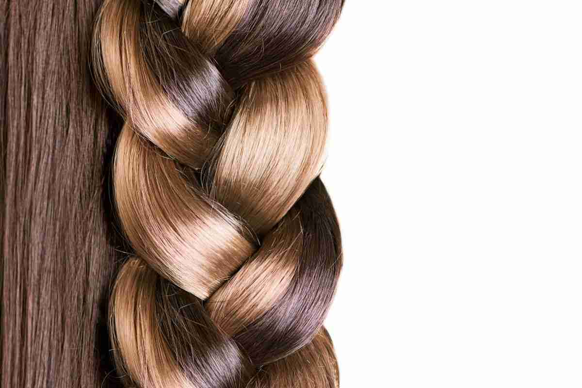 treccia di capelli con vari colori