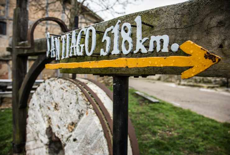 cartello segnaletico Cammino di Santiago di Compostela