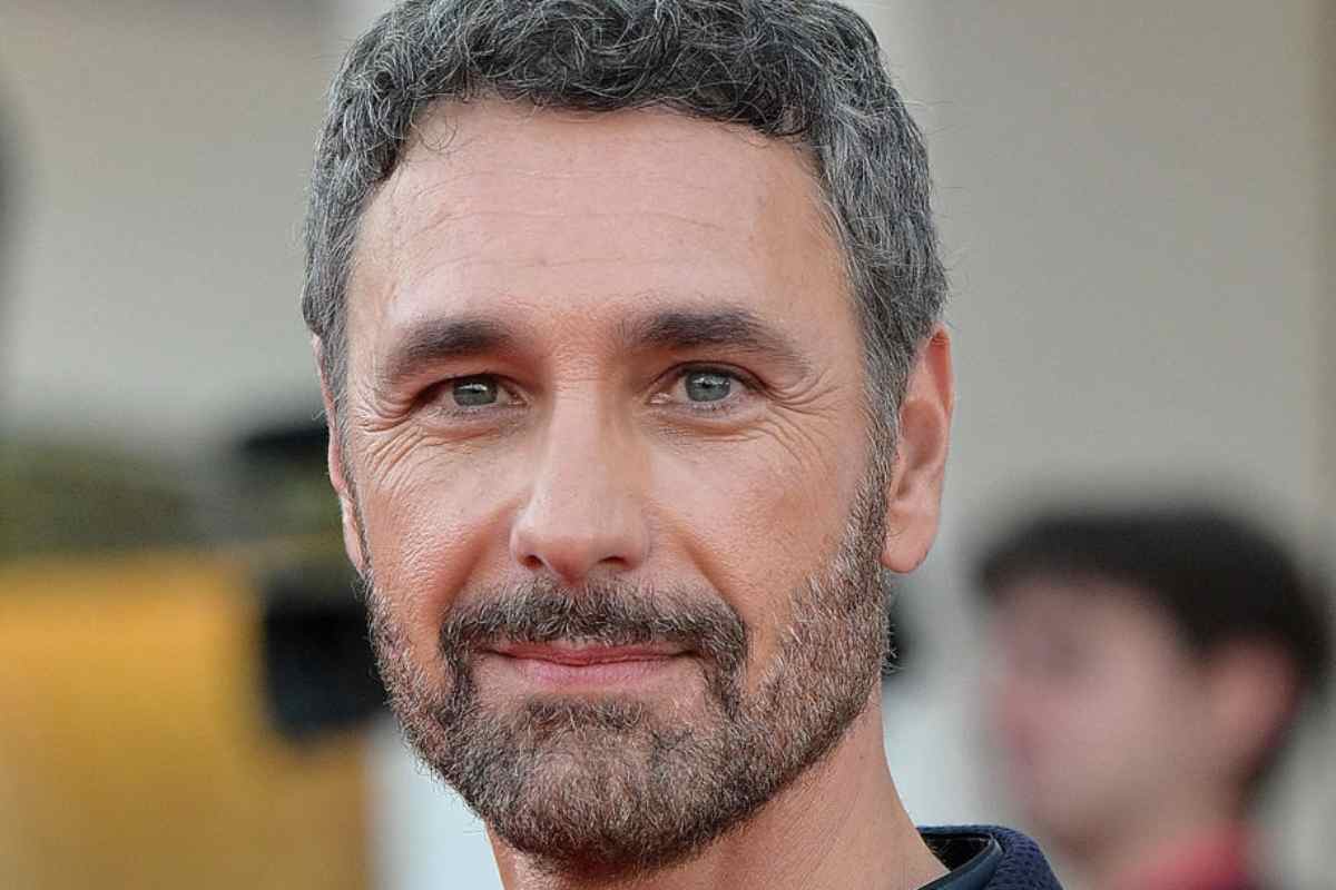 Raoul Bova fa una rivelazione sul passato