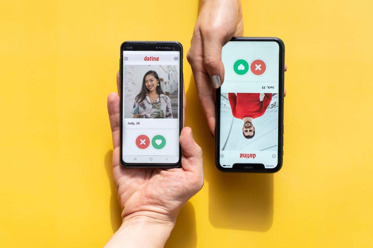 smartphone con app di incontri