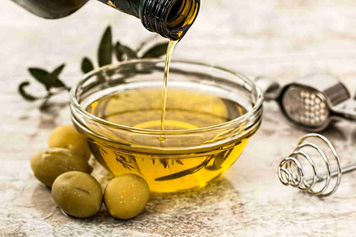 Olio di oliva per maschera per capelli fai-da-te