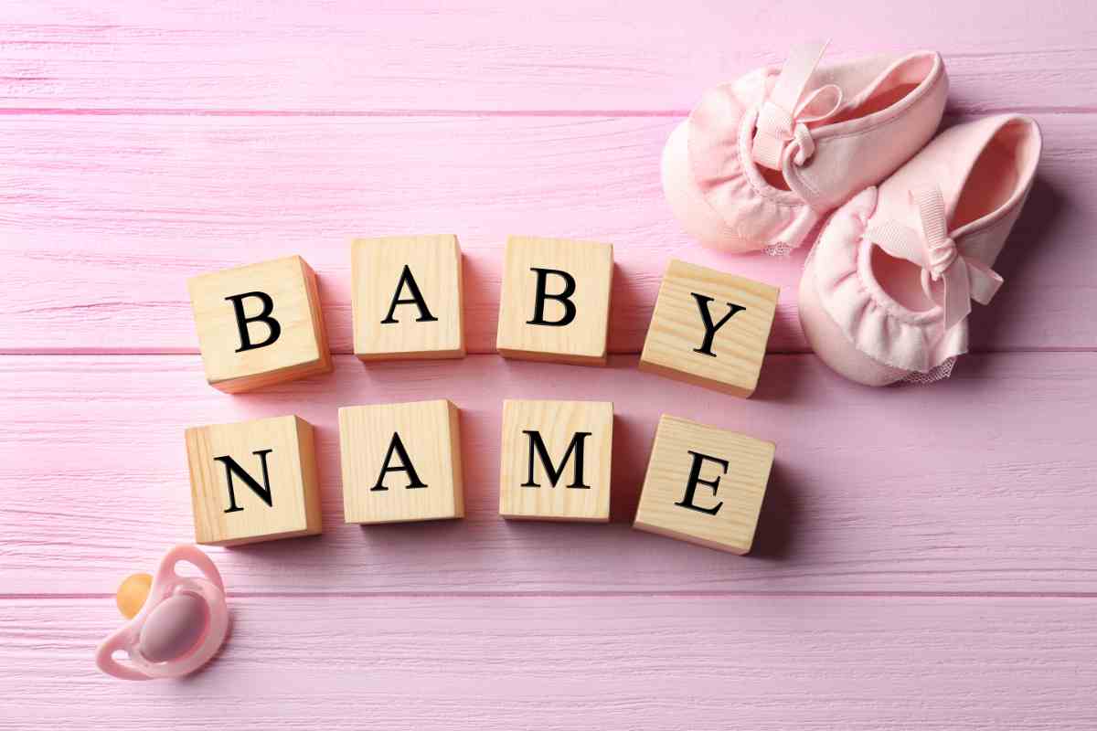 Scarpetta e scritta baby name come simbolo di nomi femminili di stelle e pianeti 