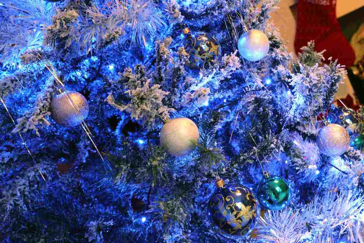 albero di natale blu