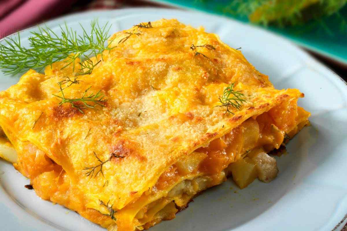 piatto di lasagna con zucca