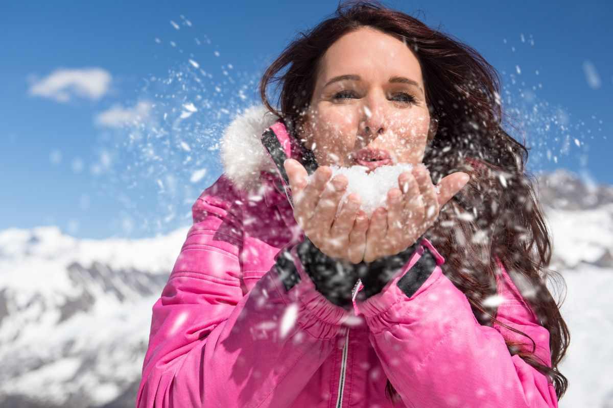 ragazza sulla neve