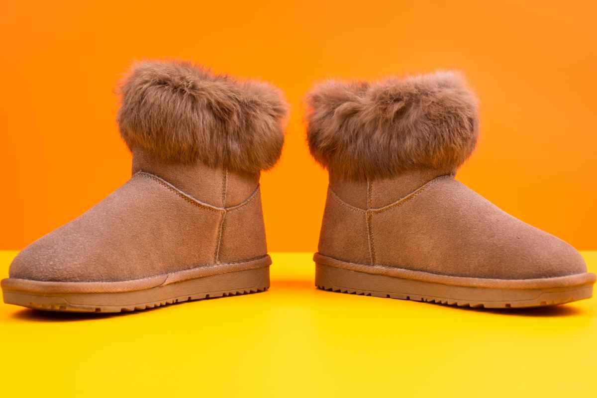 ugg mini in pelle scamosciata