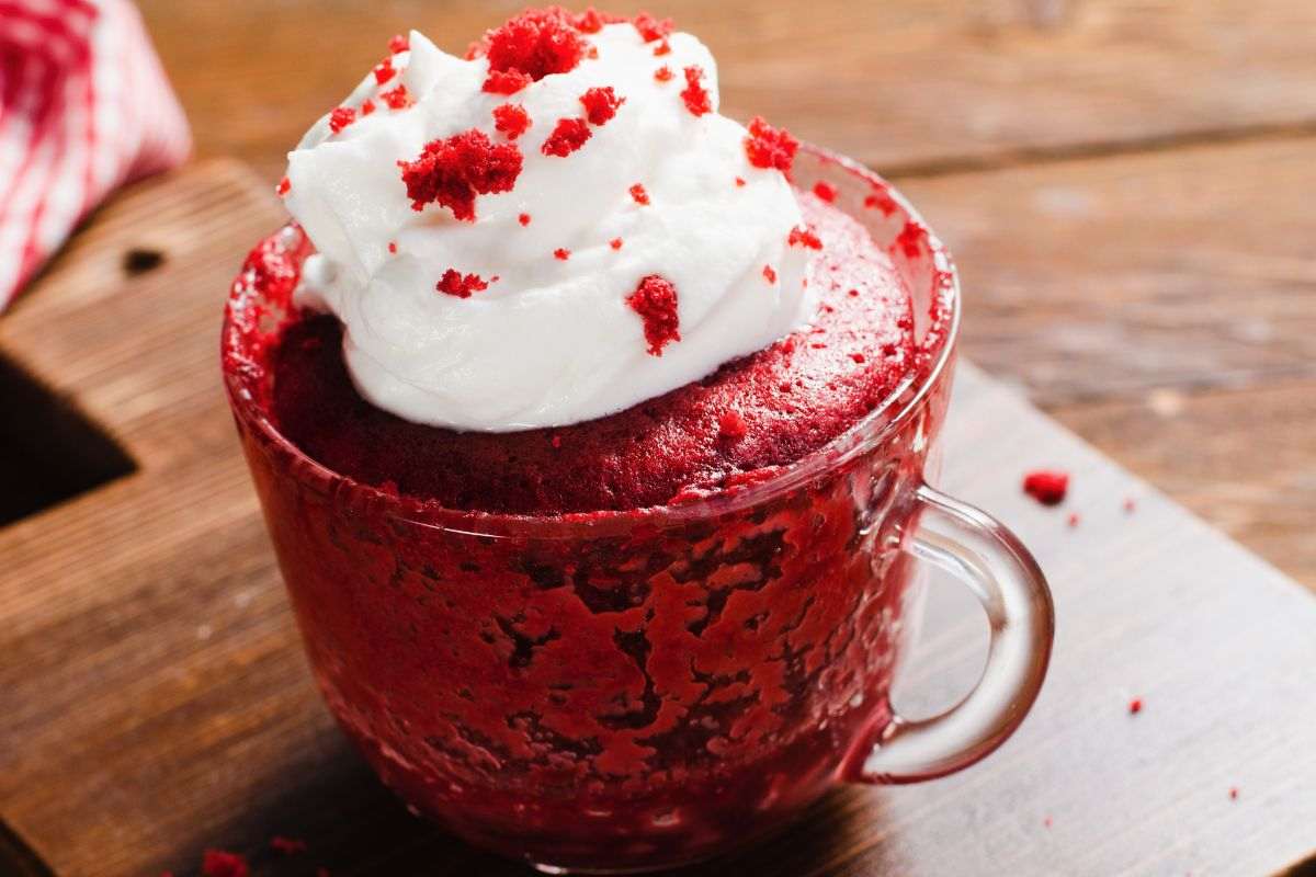 red velvet mug cake