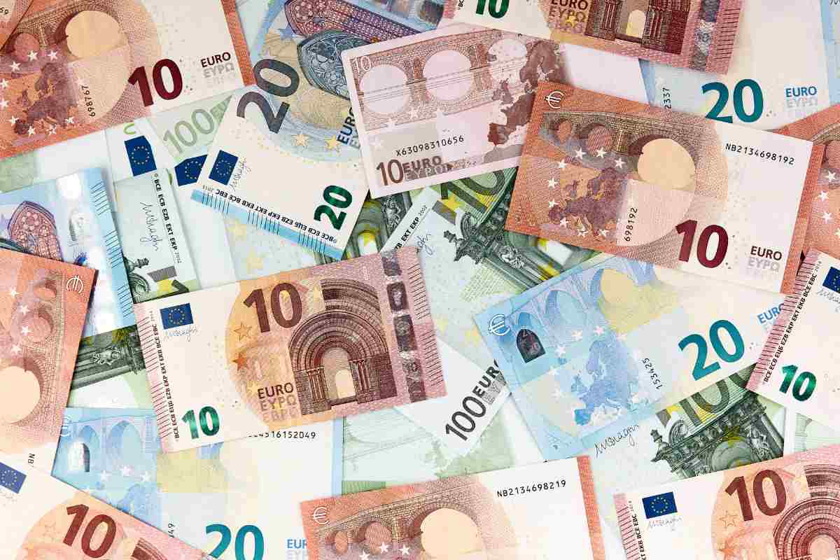 banconote euro di vari tagli