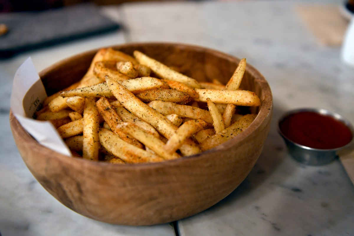 Primo piano di patatine fritte