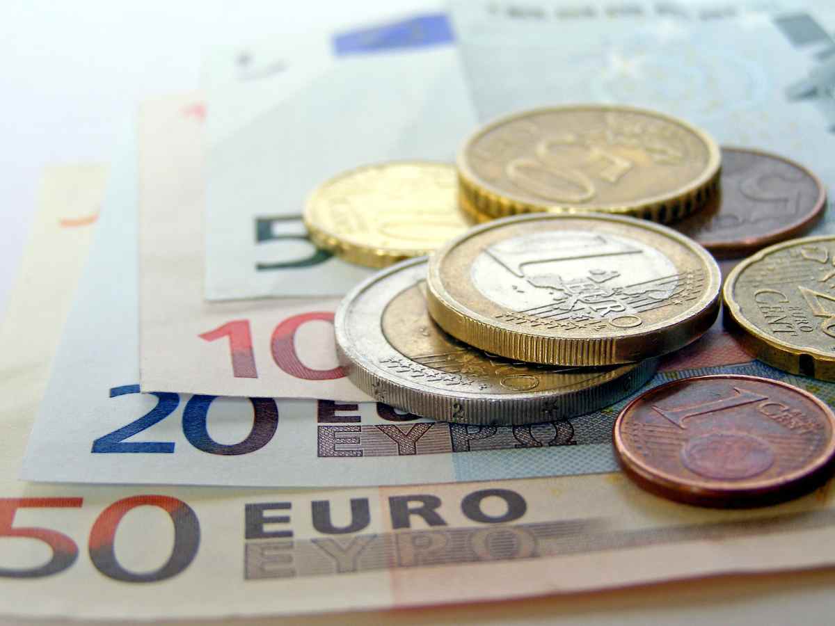 banconote e monete euro