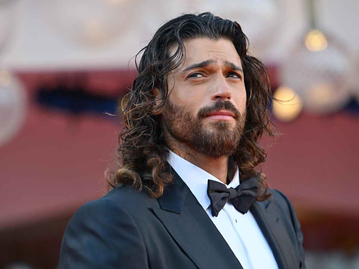 Can Yaman sul red carpet del 79esimo Festival di Venezia