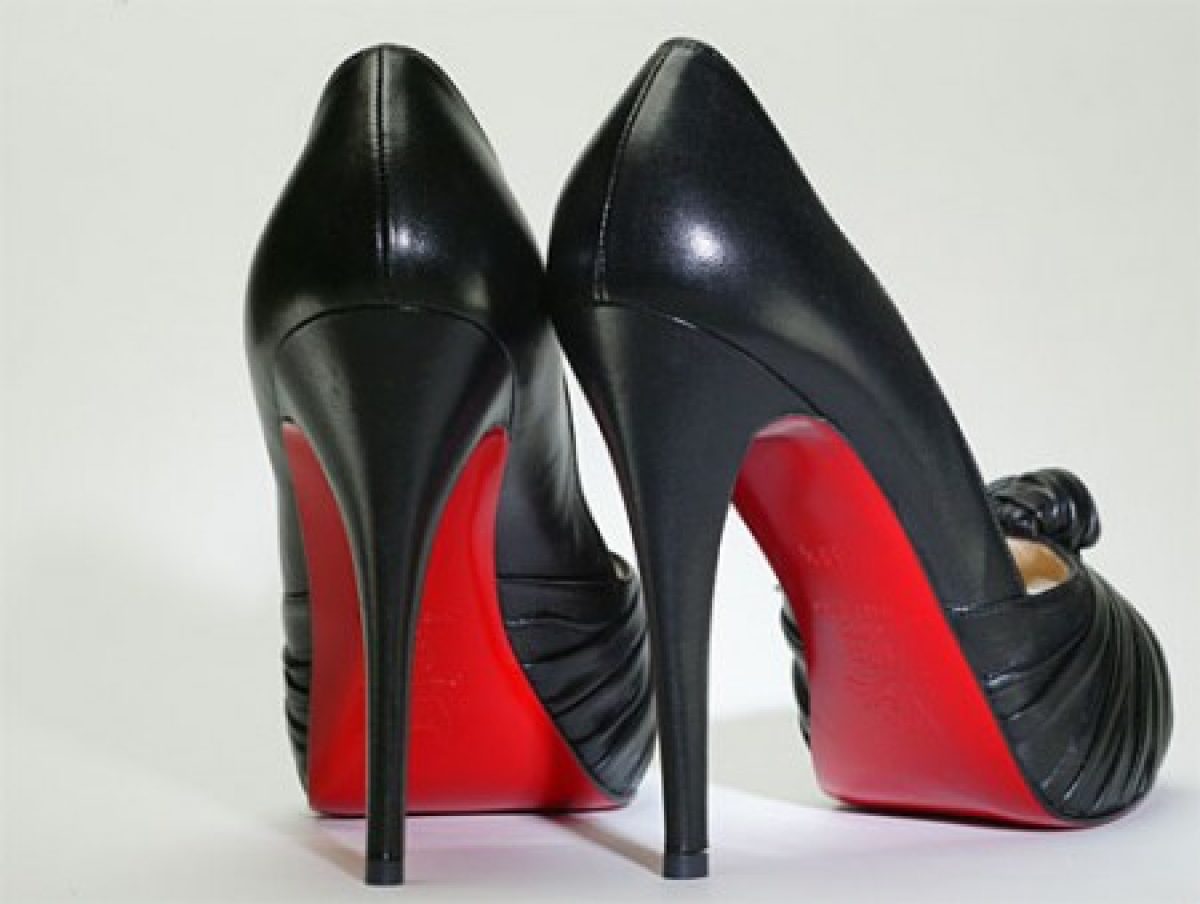 scarpe suola rossa louboutin prezzo