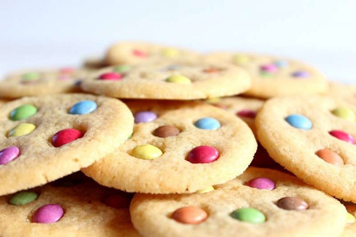 Biscotti Con Gli Smarties La Ricetta Dei Cookies Golosi Foto Pourfemme