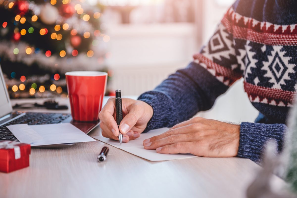 Frasi Di Natale Aziendali.Auguri Di Natale Formali Ai Colleghi Via E Mail E Al Capo Pourfemme